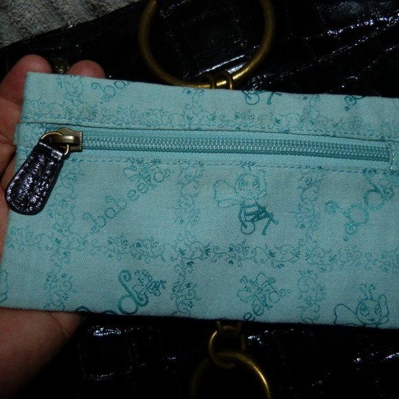 BABEE D LARGE EMBOSSED LEATHER BAG. EUC - Picture 16 of 16